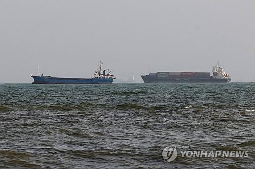 호르무즈 해협의 선박