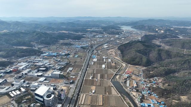 용인 이동·남사 첨단시스템반도체 국가산단 부지를 관통하는 국도 45호선 모습
