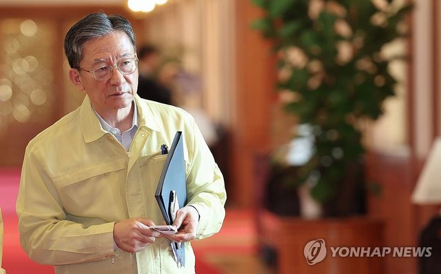 을지국무회의 참석하는 정성호 법무부 장관