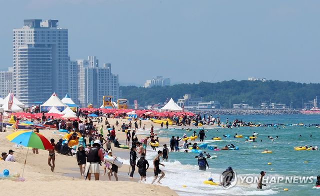 경포해수욕장에서 신나는 물놀이
