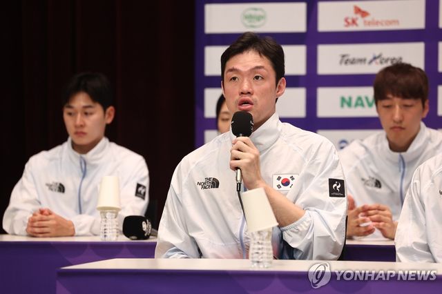 발언하는 농구 이승현