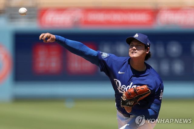 50일 만에 타자를 상대로 공을 던진 오타니 