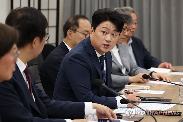 인사말하는 박문성 프로축구 성장위원회 공동위원장