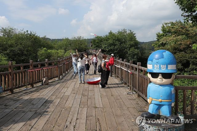 북적이는 임진각