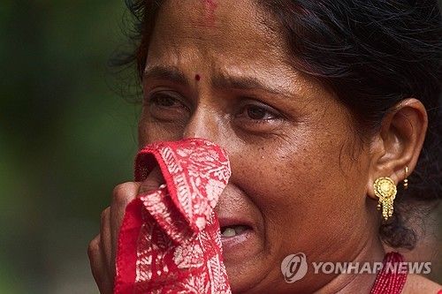 실종된 가족 찾는 네팔인