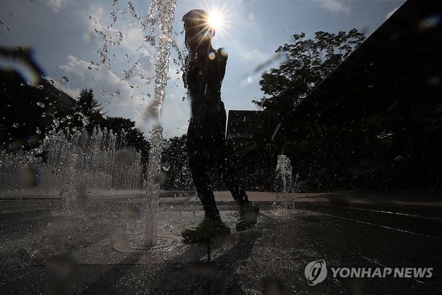 '폭염 탈출'