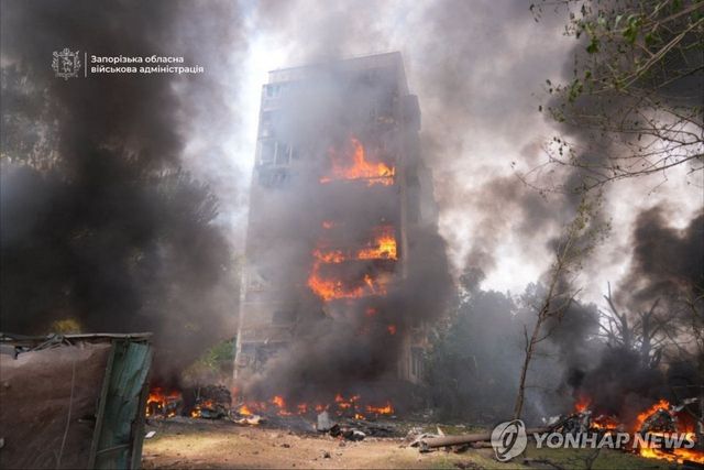 러 활공폭탄 공격받은 우크라 자포리자