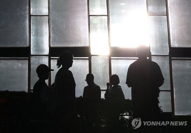 작열하는 태양을 피해