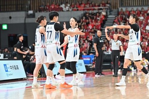 14일 일본과의 평가전 때 여자 농구 대표팀 선수들