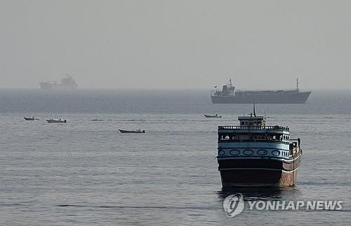 호르무즈 해협의 선박