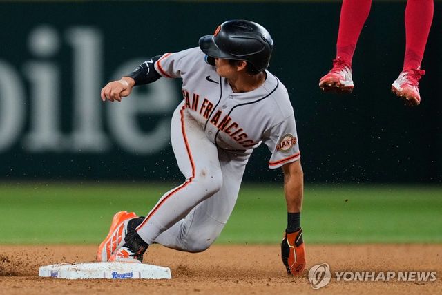 도루에 성공한 이정후