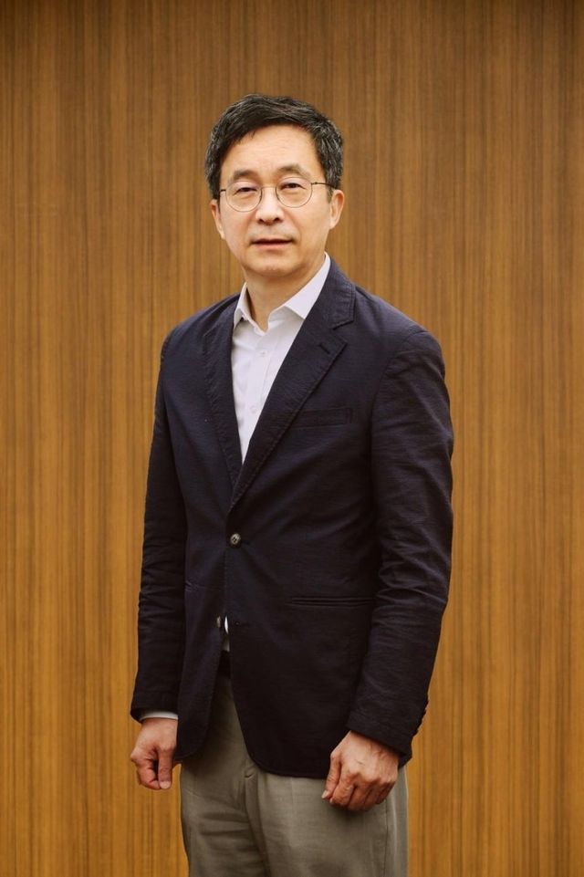 강형철 신임 이사장
