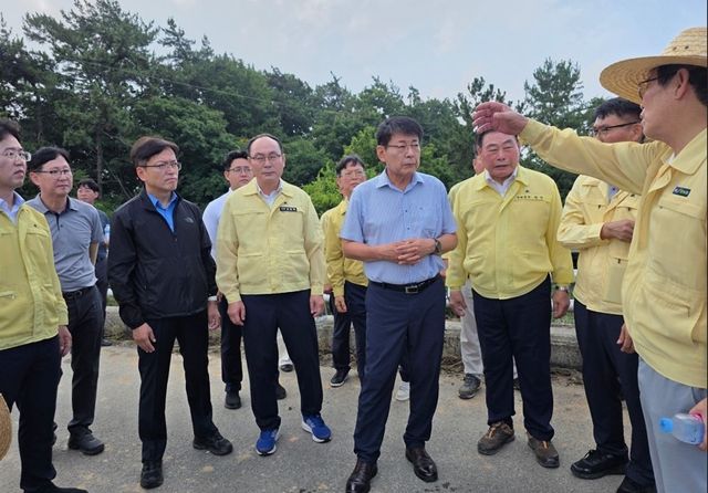 가뭄 피해 현장 점검하는 서삼석 국회의원