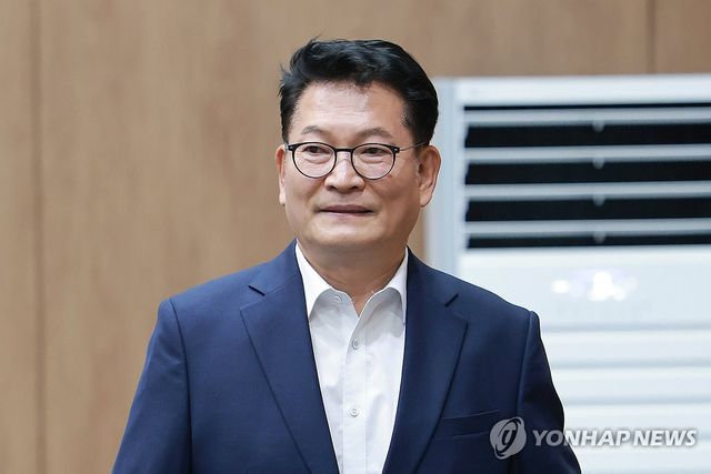 회견장 향하는 민주당 송영길 당대표 후보