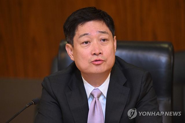 발언하는 홍범식 LG유플러스 대표