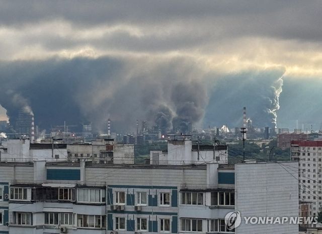 우크라이나의 드론 공격을 받은 러시아 정유시설