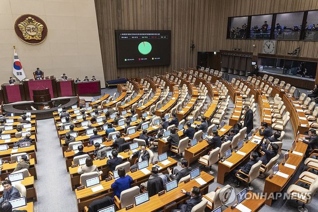 정통망법 개정안 與주도 본회의 통과…여야 필버 대결 종료