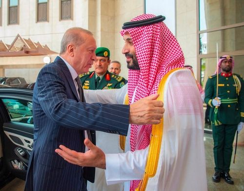 레제프 타이이프 에르도안 튀르키예 대통령과 무함마드 빈 살만 사우디 왕세자[Saudi Press Agency 제공. 로이터=연합뉴스. 재판매 및 DB 금지]
