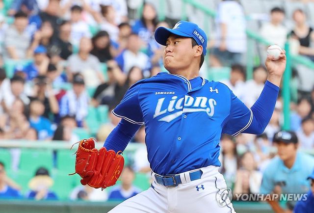 역투하는 이승현