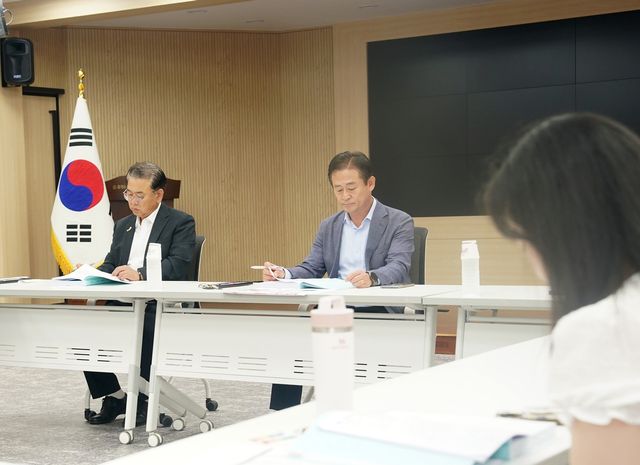 신영재 홍천군수, '민선 9기 공약사항 검토 보고회' 주재