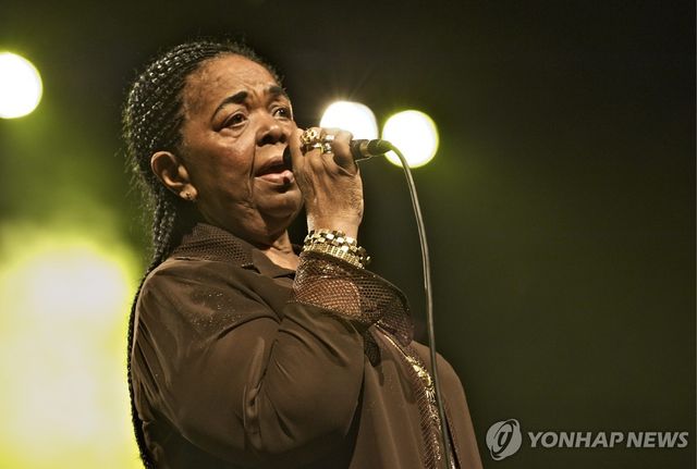 '맨발의 디바' 세자리아 에보라