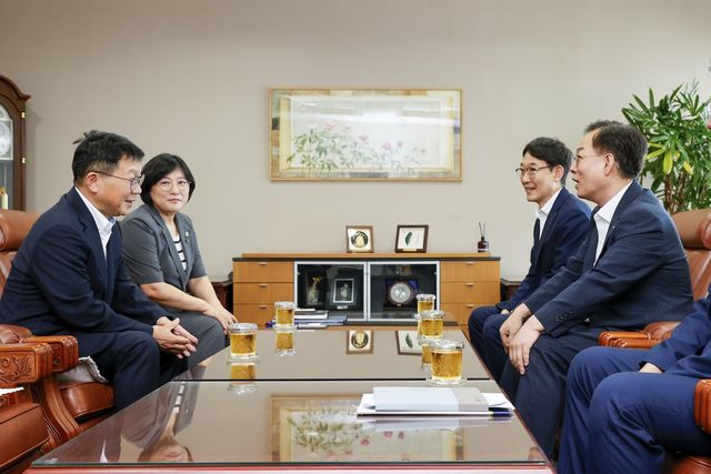 신민식 울산시 경제부시장, 기술보증기금 방문