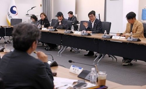 문체부 문화예술정책자문위원회 영화·영상분과 회의 장면