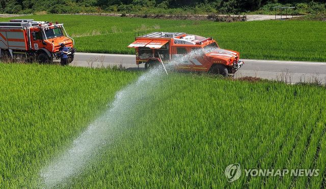 산림청, 농업용수 부족 밀양서 급수 작업