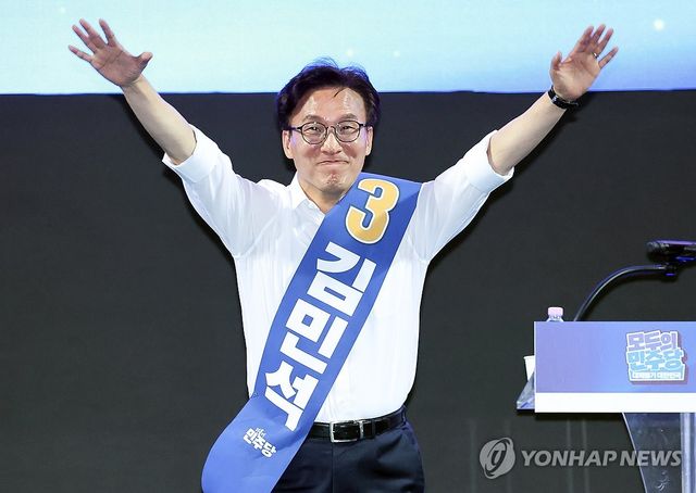 인천 합동연설회, 인사하는 김민석 후보