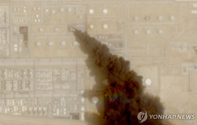 지난달 25일 예멘 후티의 공격을 받은 지잔주 정유단지