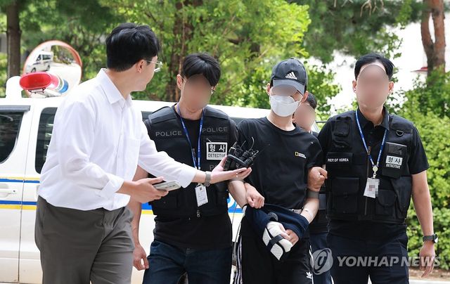 말다툼하다 모친 살해한 10대 아들 구속심사