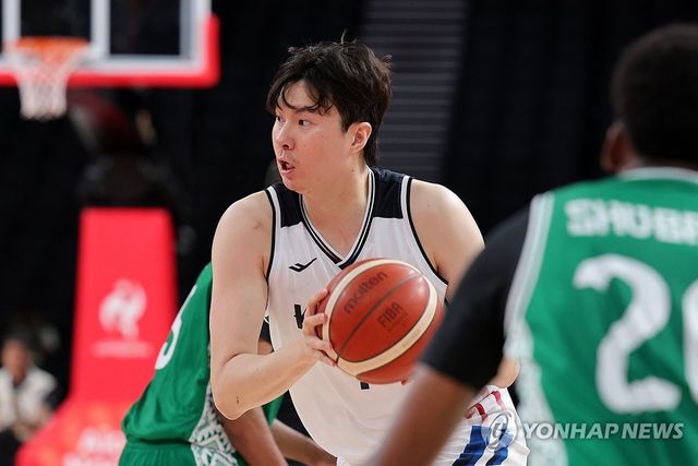 돌파하는 이현중