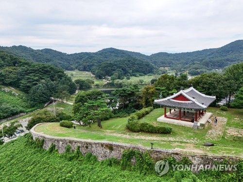 상당산성 보화정