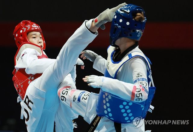 김유진, 정확한 머리 공격