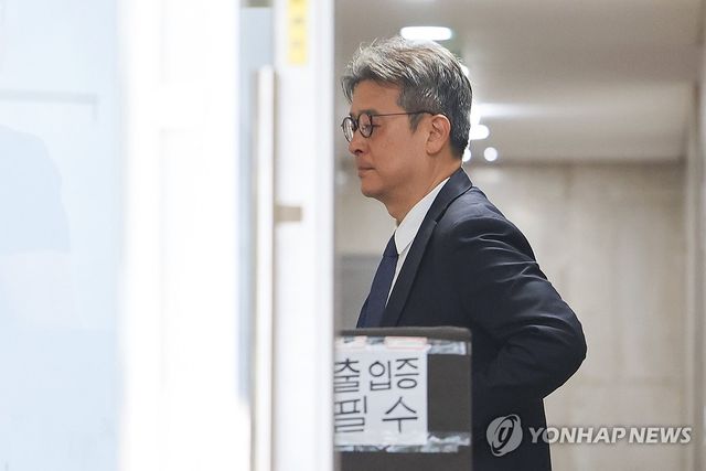 이창수 전 중앙지검장, 종합특검 출석