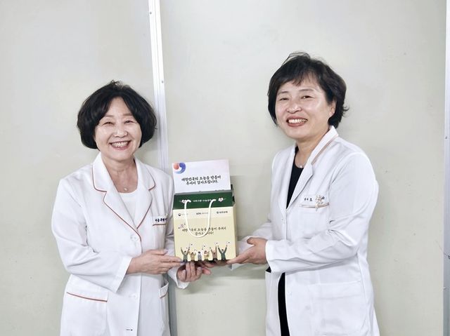대한약사회의 이은경 부회장과 조은아 여약사이사