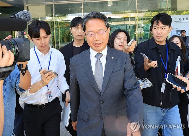 후보직 자진 사퇴한 김승원 후보자
