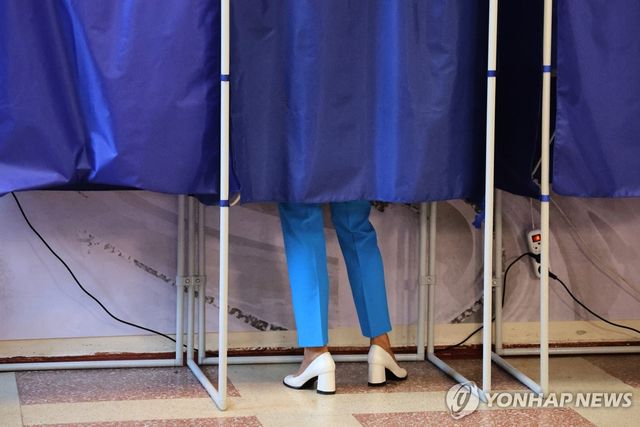 도네츠크의 한 투표소