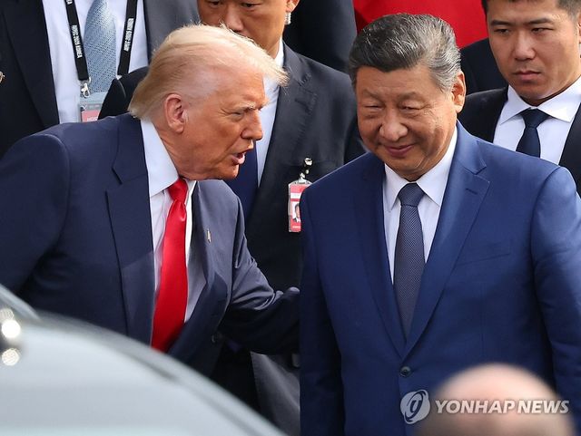 작년 10월 부산에서 만난 도널드 트럼프 미국 대통령과 시진핑 중국 국가주석