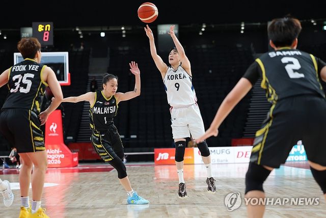 슛 시도하는 이소희