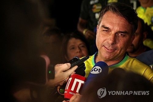 대선에 출마한 플라비우 보우소나루 상원의원