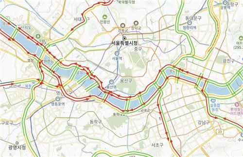 '정체' 상태인 올림픽대로와 강변북로