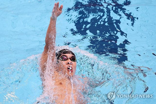 역영하는 김민섭