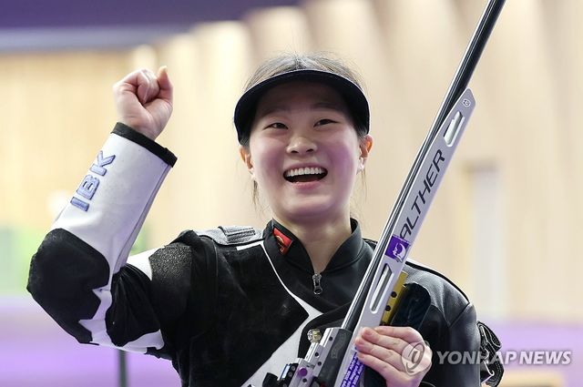 사격 김지은 '동메달입니다'