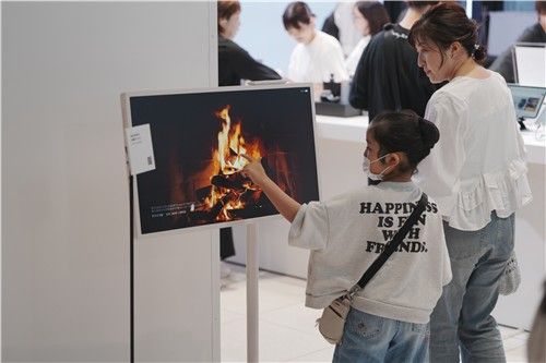 매장에 전시된 'LG 스탠바이미2 맥스'