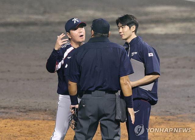 어필하는 류지현 감독