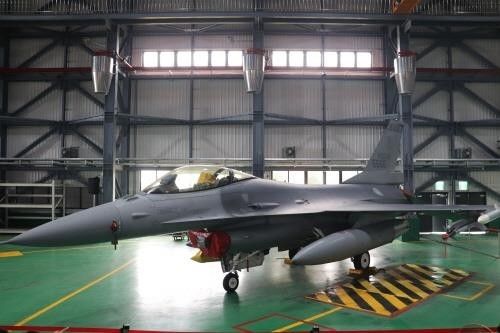 대만에서 업그레이드한 F-16V 전투기