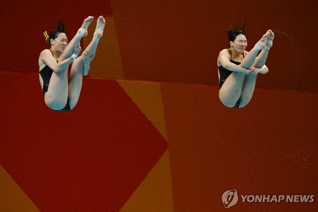 김수지와 김나현의 환상 연기