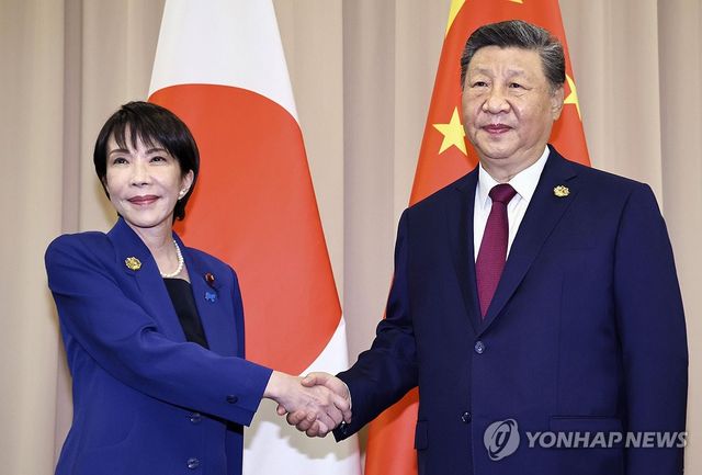 작년 10월 경주에서 만난 중일 정상