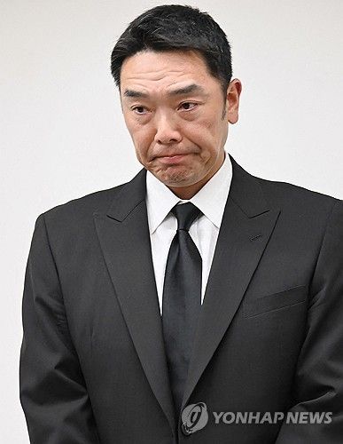 요미우리 사령탑에서 스스로 물러났던 아베 신노스케 전 감독